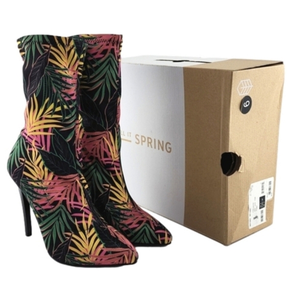 Call It Spring Hailassi Stiletto Heel Tropical Print Ankle  Pull On Boots Sz 6 - Picture 1 of 14